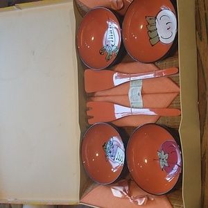 Decorative Ensemble New in Box Salad Bowls, Placemats, Linen Napkins, Fork,Spoon